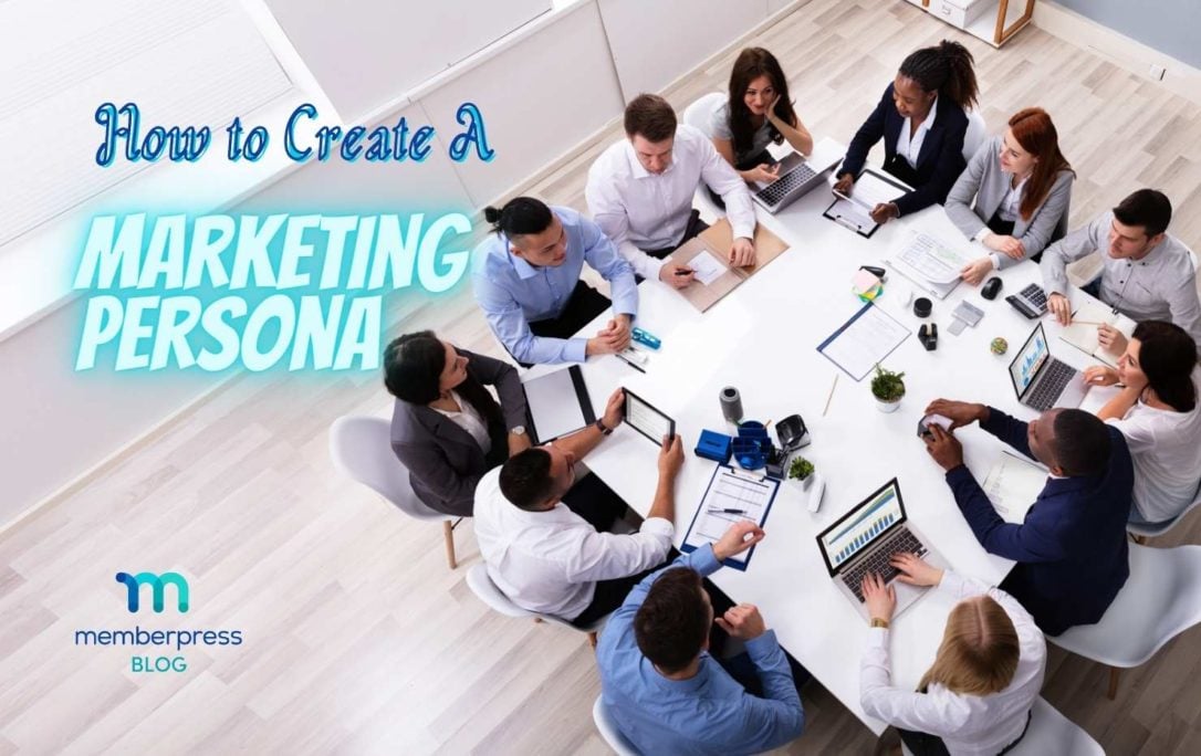 Der Text lautet "How to create a marketing persona" (Wie man eine Marketing-Persona erstellt) und steht vor einem Tisch mit Marketingprofis.