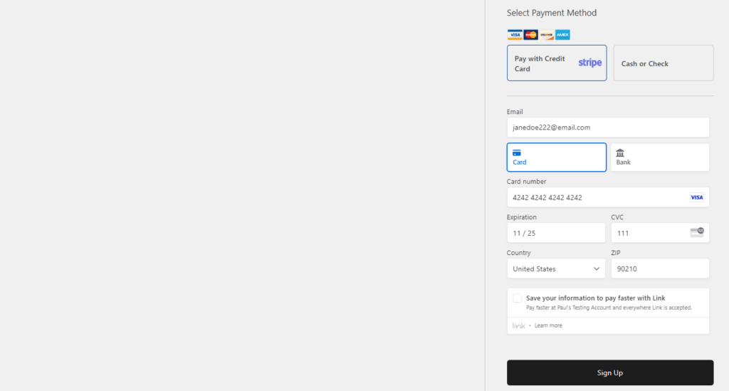 Insérer les informations de la carte de crédit de test